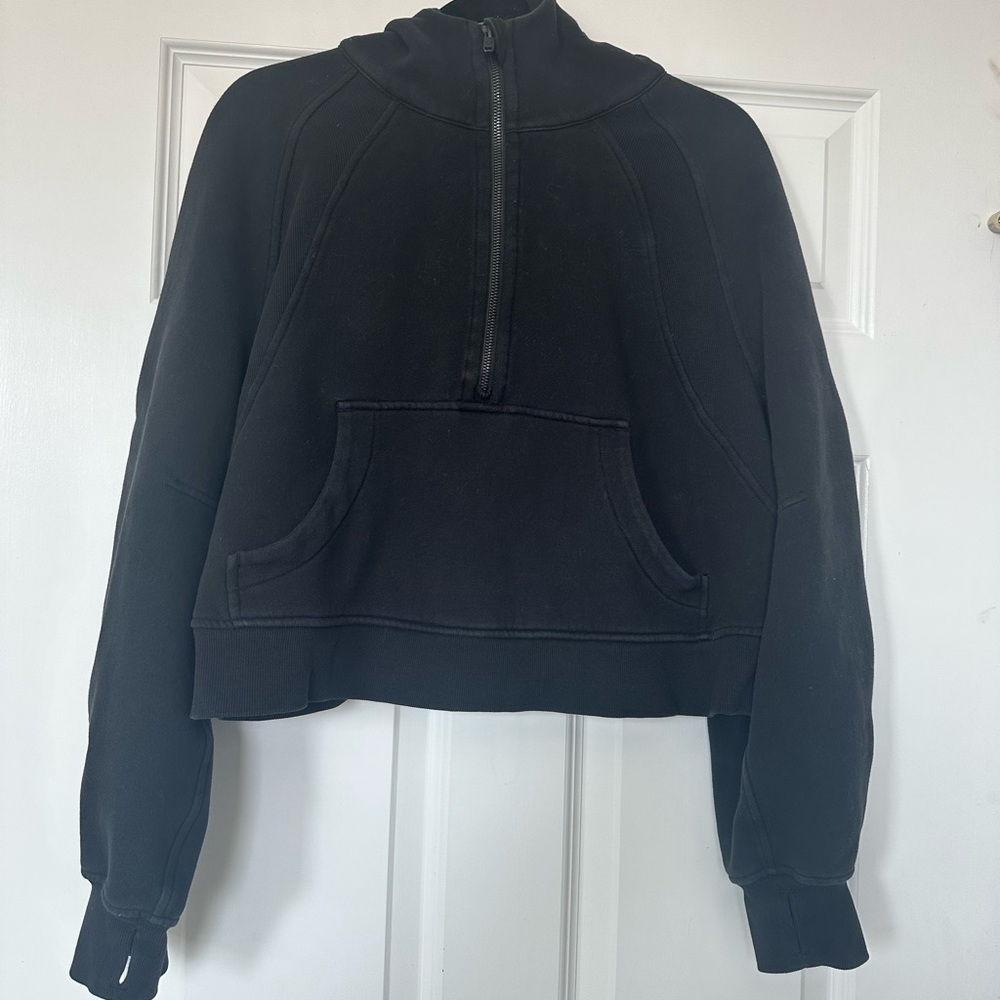 Lululemon scuba half zip hoodie. Great condition! Size M/L. Black
